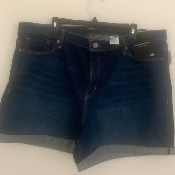 Banana Republic Pants - Size 35 Banana Republic NWT women’s Jeans shorts